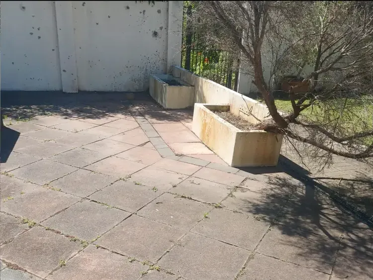 After: Sunnynook garden bed cleared, edges redefined and green waste removed